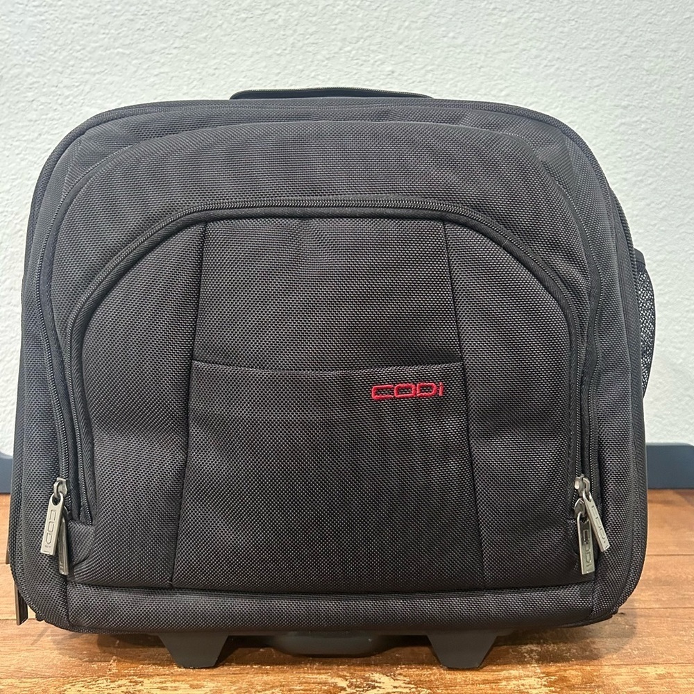 CODi Mobile Lite Wheeled Case -‎ 15.4”